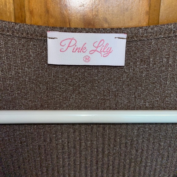 Pink Lily bodysuit burgundy size medium - Picture 5 of 8